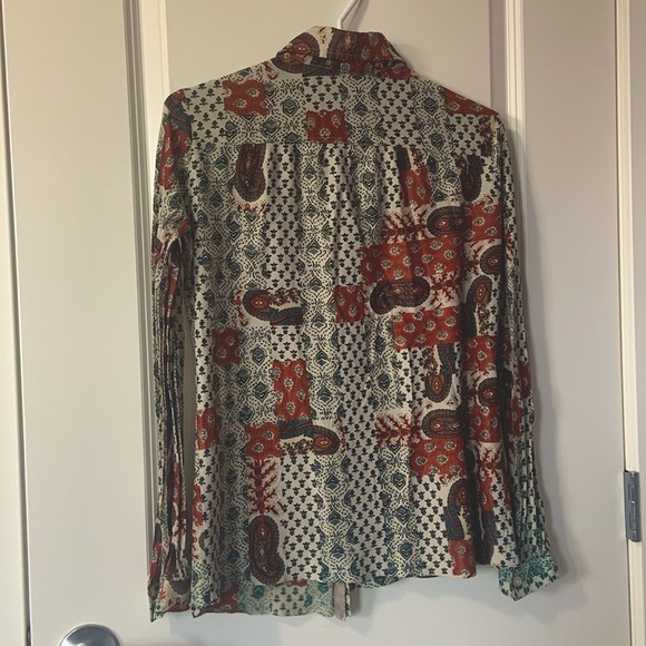 LADY MANHATTAN SIZE S Long-sleeve Sheer Patterned Button-up Top - Picture 2 of 16